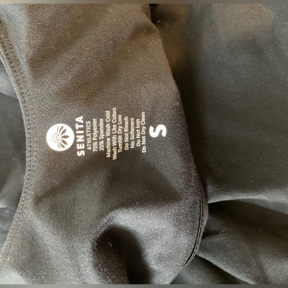 COPY - SENITA Vinyasa Crop Top - Black Size Small - Picture 7 of 9